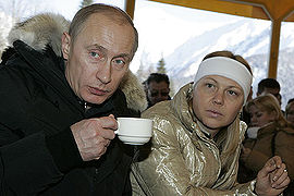 Гладышева (справа) и Владимир Путин, 2 января 2008 года