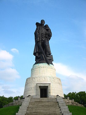 Berlin Treptow Ehrenmal 05.jpg