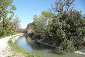 Канал Карпантра близ Камбюиссона.
