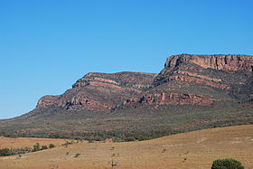 Flinders Ranges - near Rawnsley's Bluff.JPG