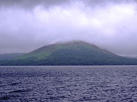Вулкан Гауа. Вид со стороны озера Летас.