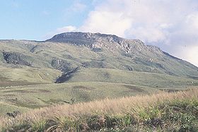 Вид на гору Иньянгани с запада