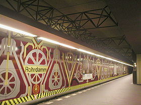U-Bahn Berlin Rohrdamm.jpg