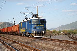 299px GFR LE3400 and freight train
