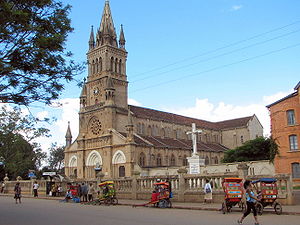 Antsirabe - église.JPG