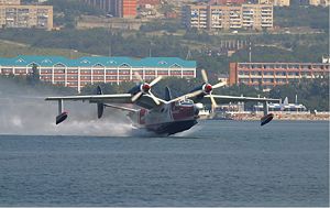 Beriev Be-12 Gelenzhik 2Sept2004.jpg