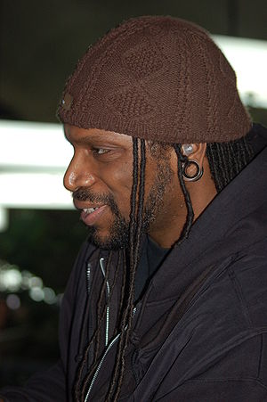 Metalmania 2007 - Sepultura - Derrick Green 01.jpg