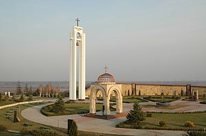 Serpeni II World War Memorial 0151.jpg