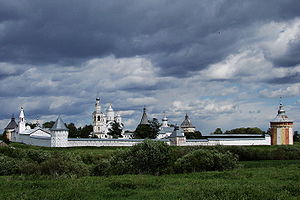 Вид на монастырь с юго-запада (с правого берега реки Вологды)