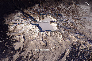 Вулкан Пэктусан, апрель 2003
