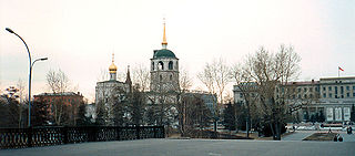 Спасская церковь и Правительство области