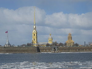 Река Нева. Вид на Петропавловскую крепость