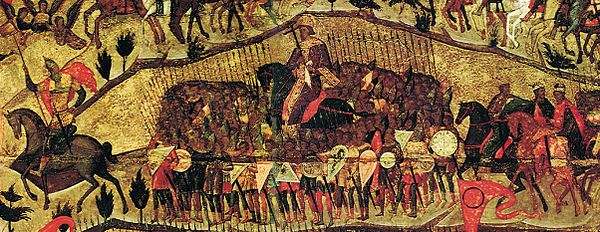 Центральный ряд воинов. Слева направо: Иван Грозный, Владимир Мономах (или Константин Великий), князь Владимир, Борис и Глеб