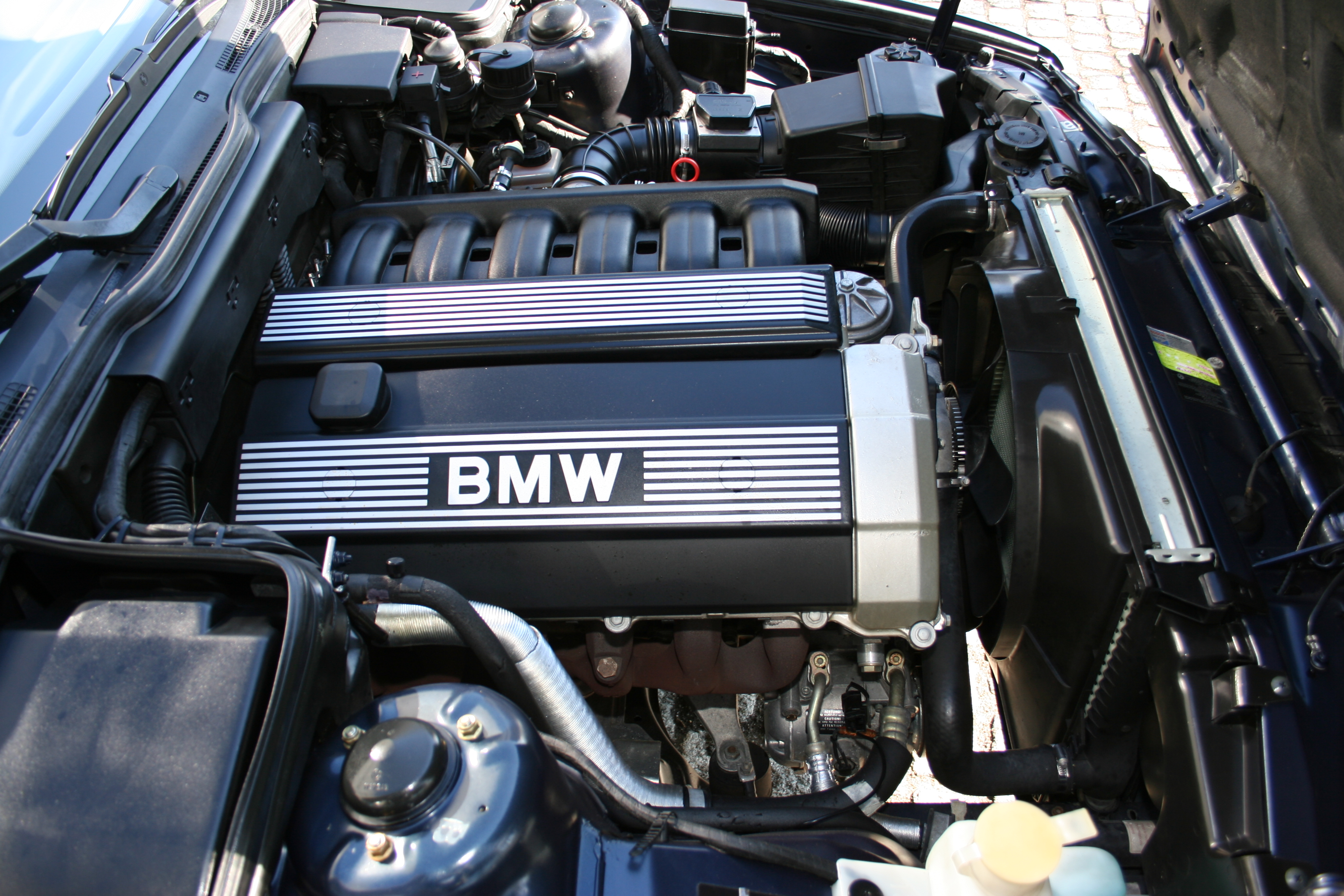 Е34 ванос. BMW e34 m50. BMW e34 525i двигатель. Мотор БМВ е34 2.0. BMW e36 m50b25.