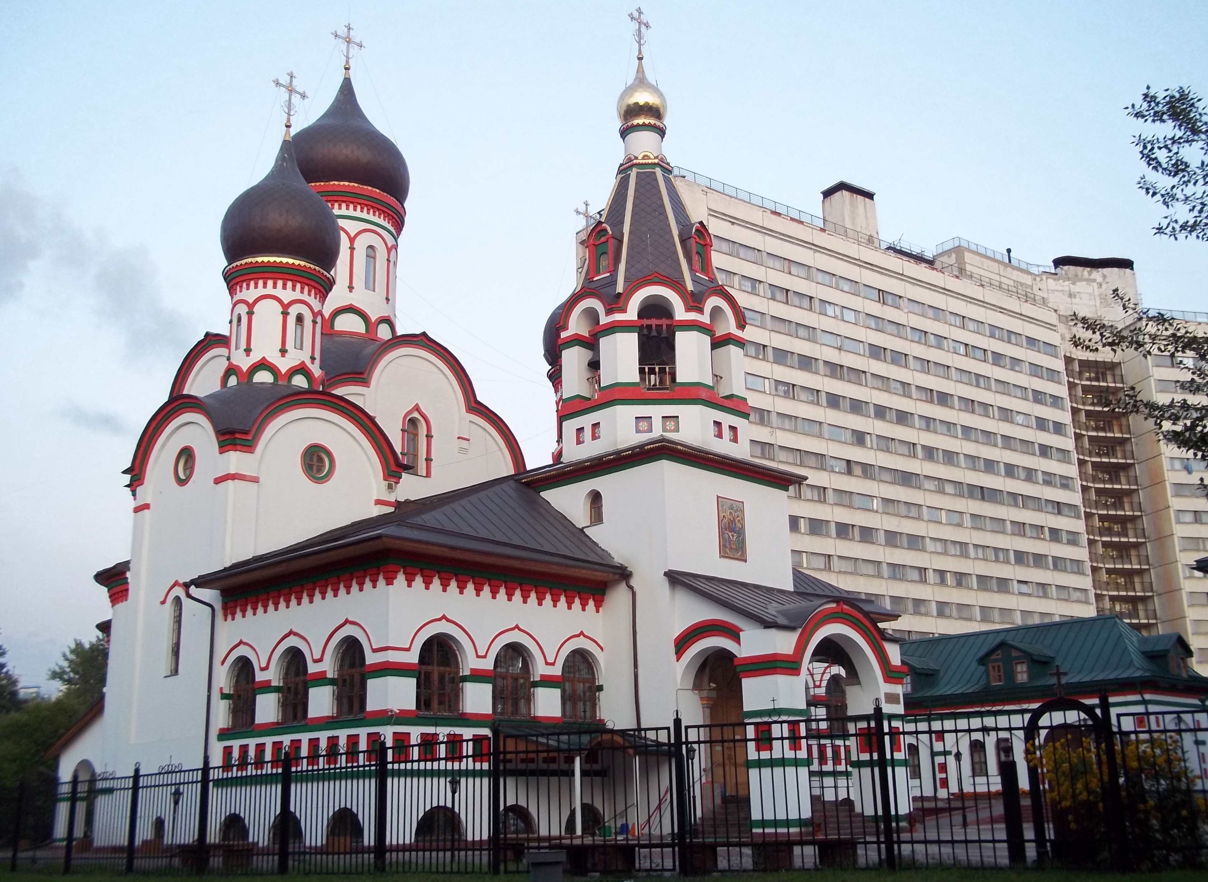 Храм живоначальной троицы в старых черемушках