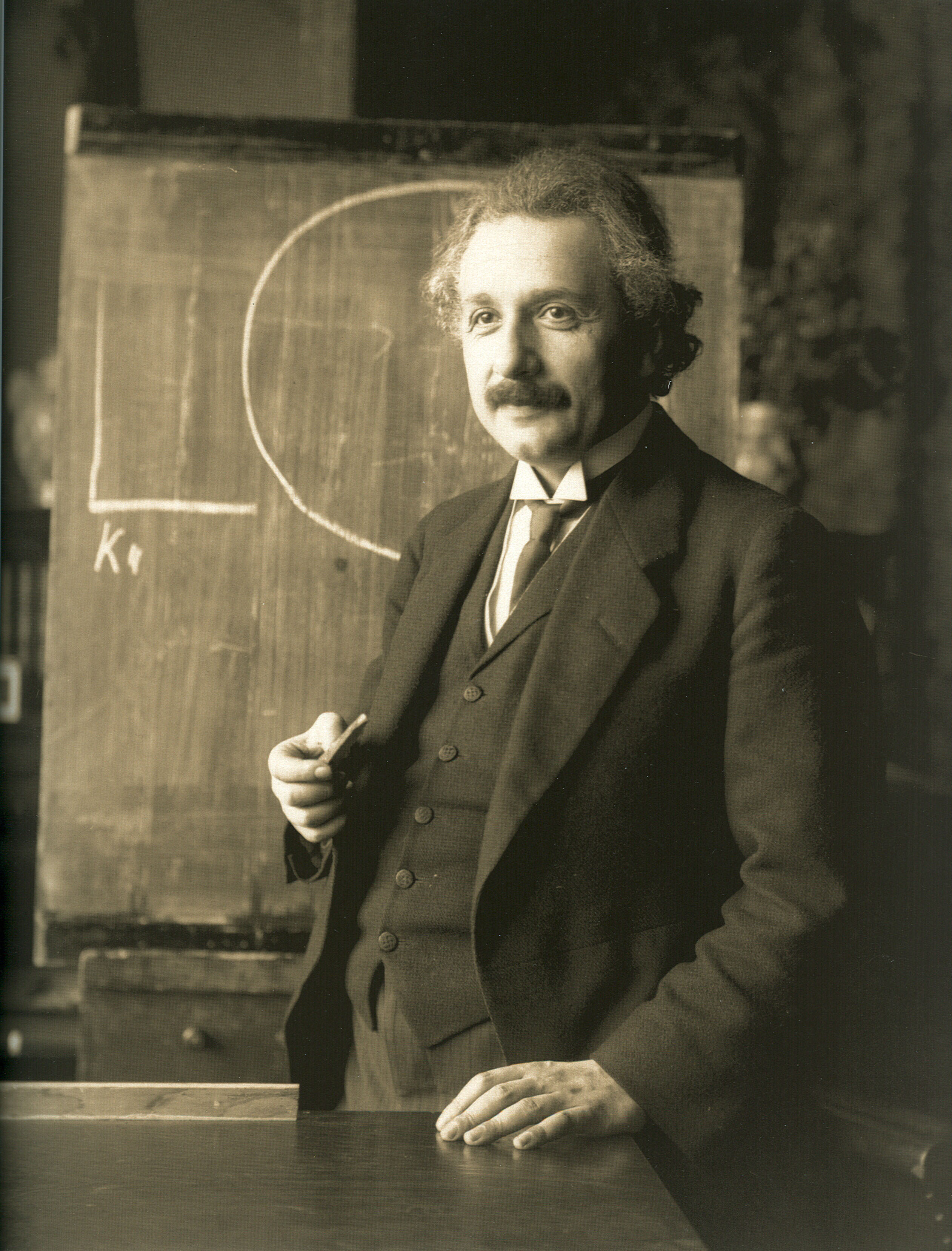 Реферат: Albert Einstein 3 Essay Research Paper Albert