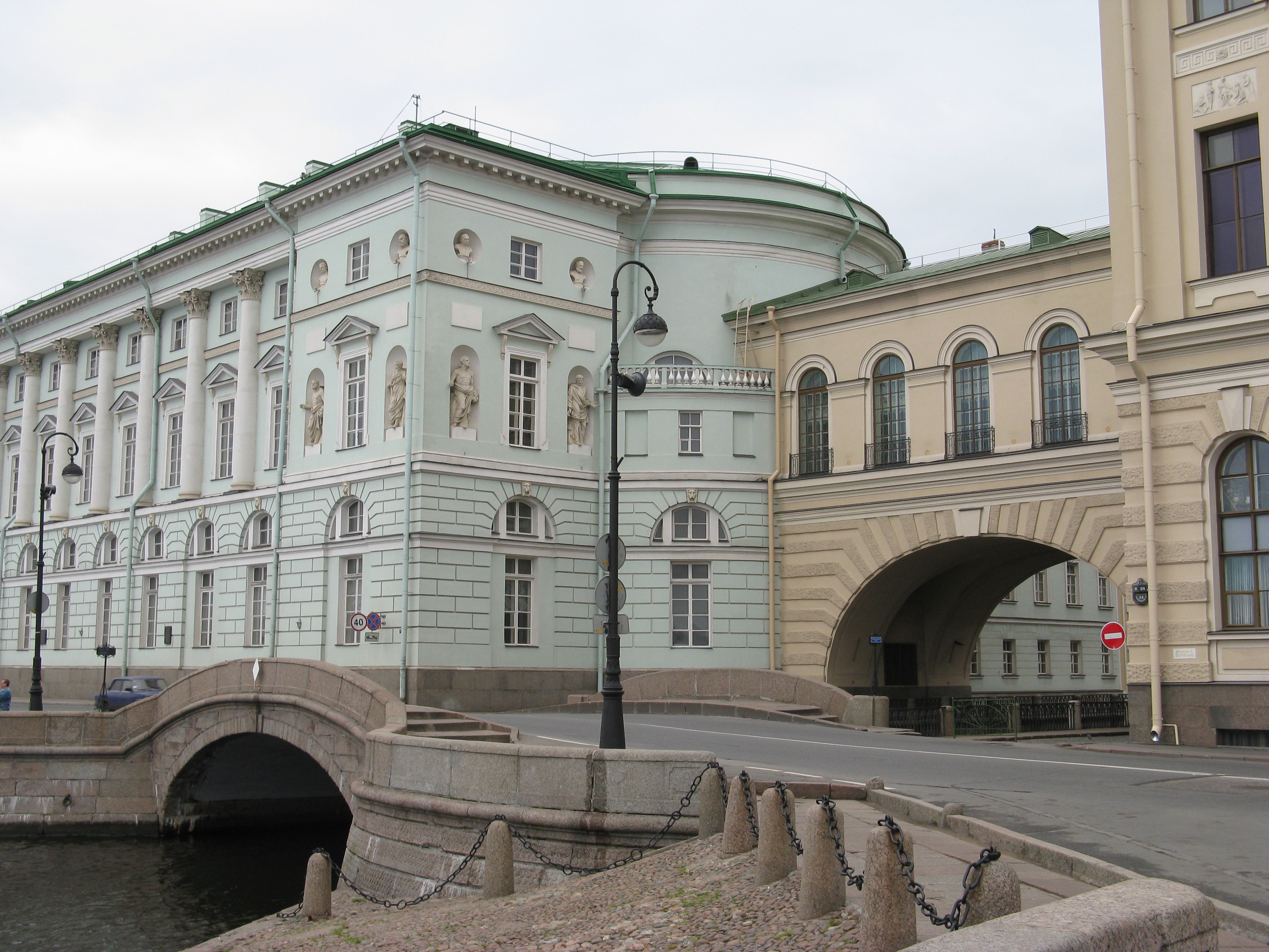 Эрмитажный театр в петербурге