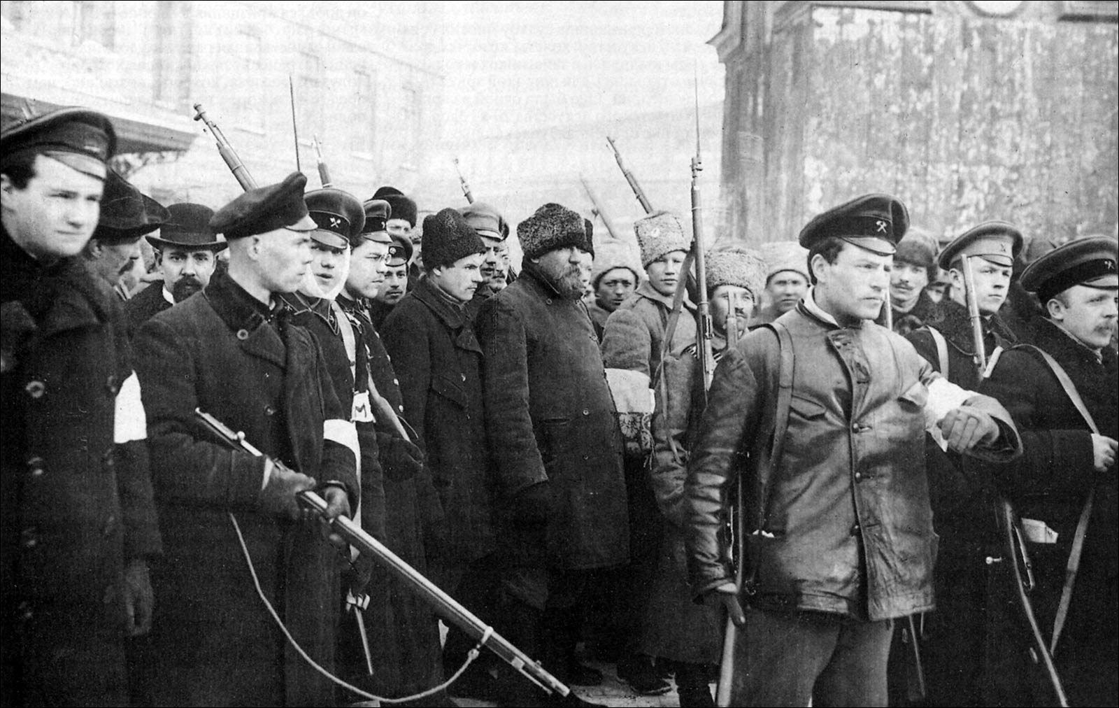 Реферат по теме Победа Великой октябрьской социалистической революции и установление советской власти в Москве и Московской губернии Реферат по теме Победа Великой октябрьской социалистической революции и установление советской власти в Москве и Московской губернии