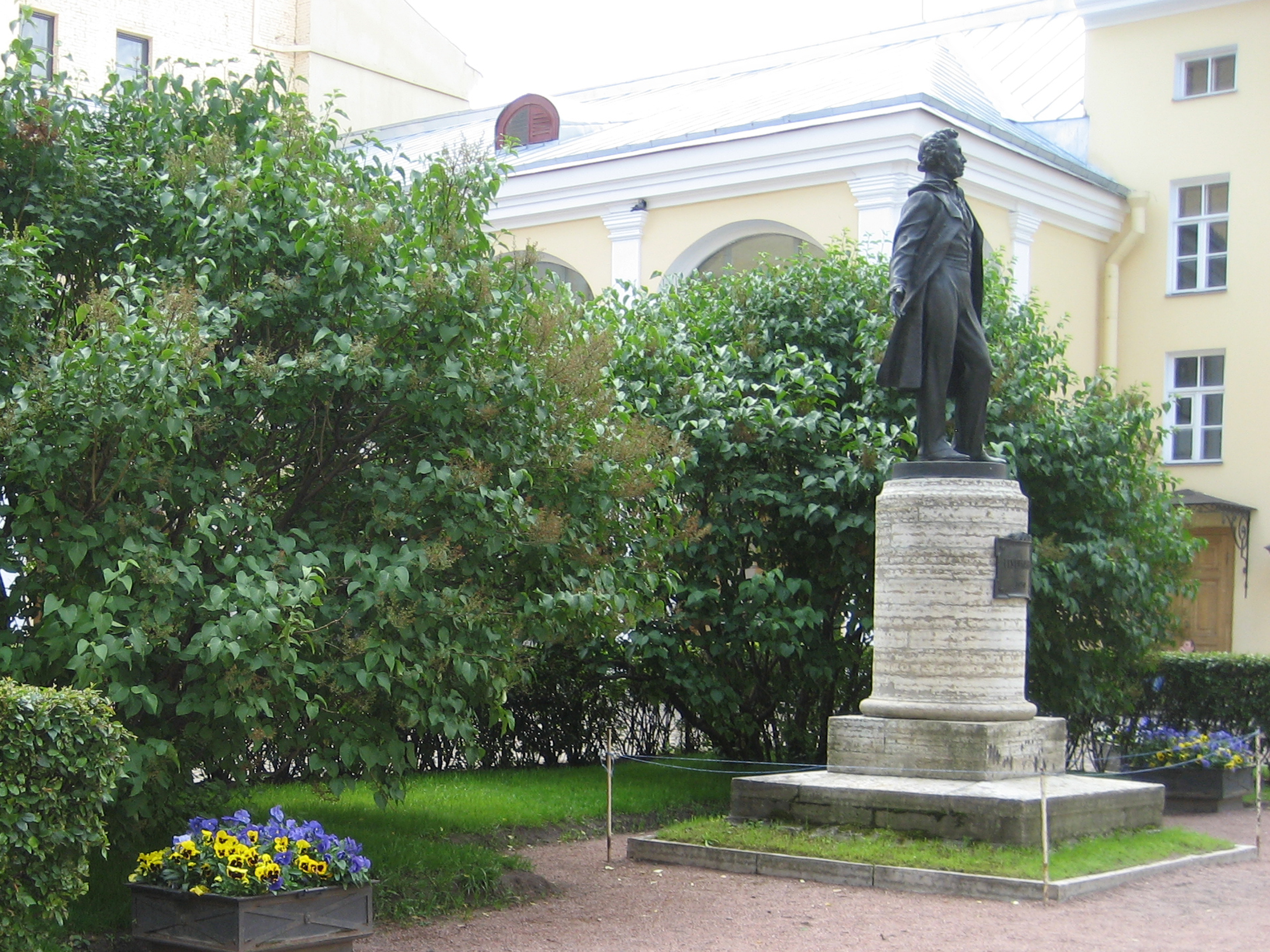 Пушкин жил в санкт петербурге