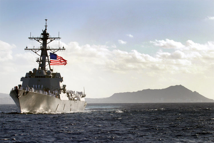БПК Адмирал Трибуц вытеснил ракетный эсминец USS Chafee ВМС США из российских 