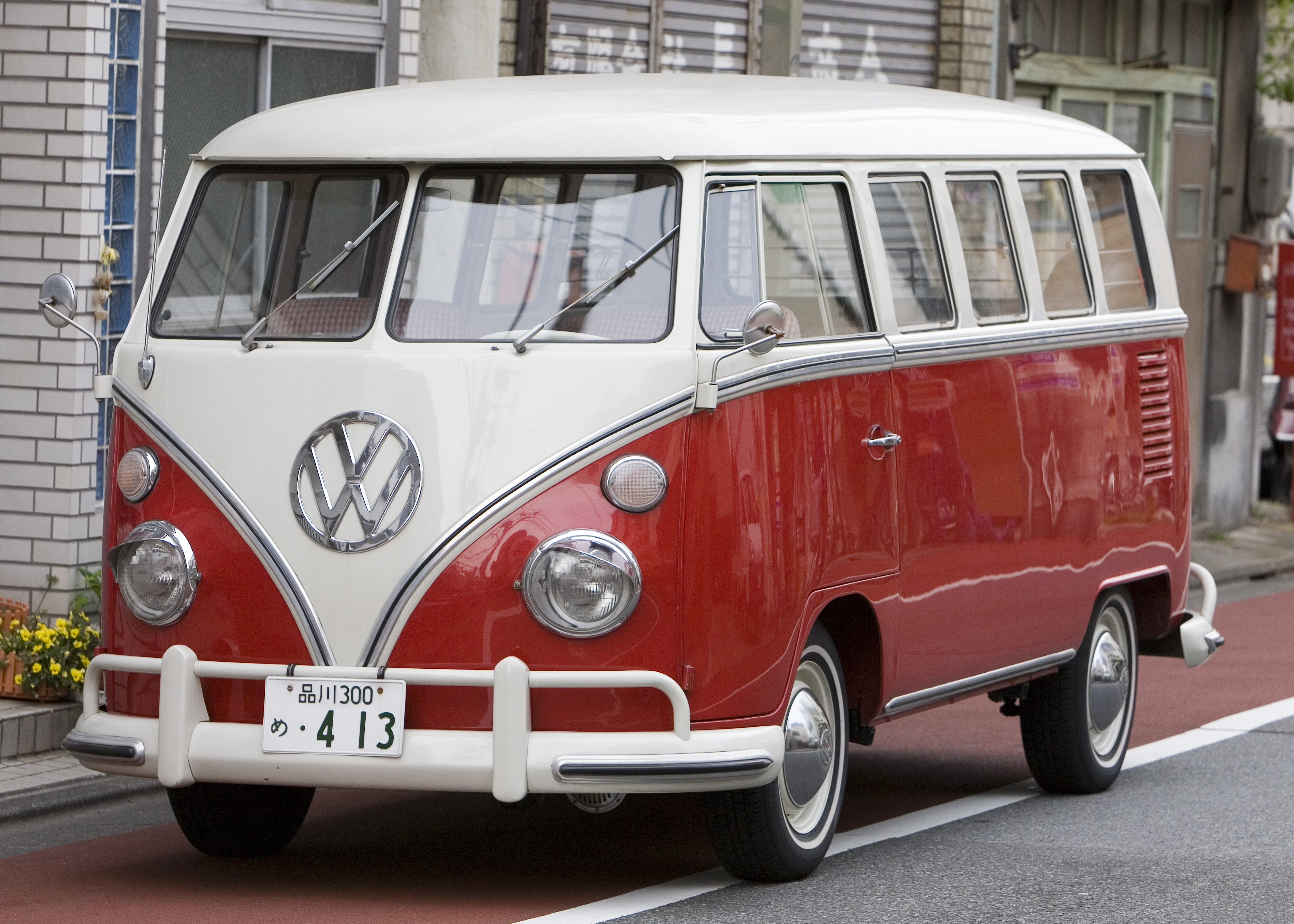 https://dic.academic.ru/pictures/wiki/files/86/Volkswagen_T1_Tokyo_front.jpg