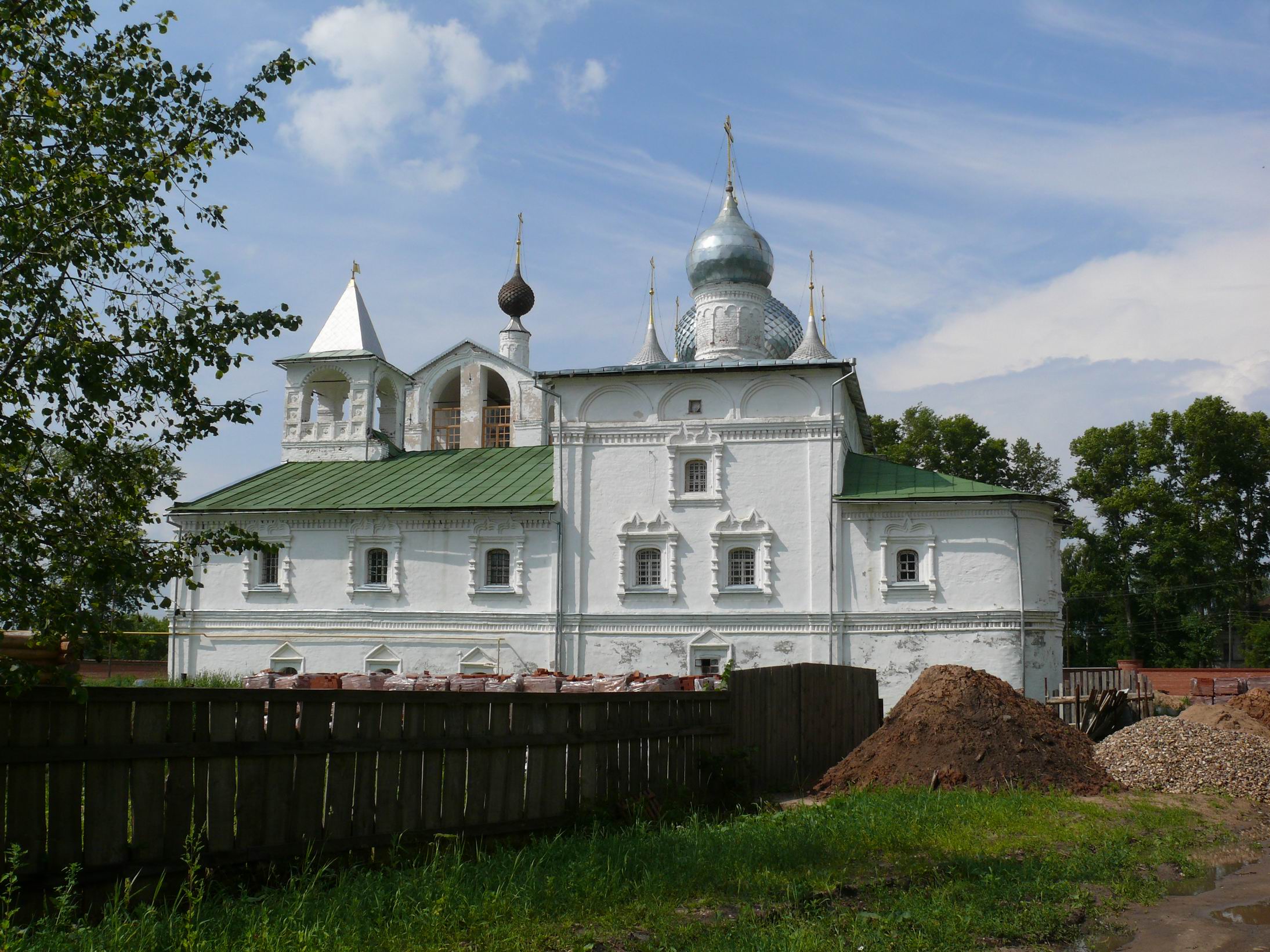 углич храмы и монастыри